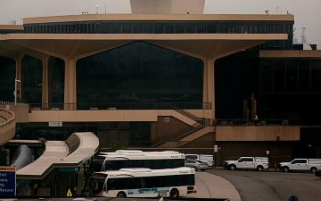 Newark, Atlanta airports experience more terrifying air traffic control outages, bringing flights to a standstill